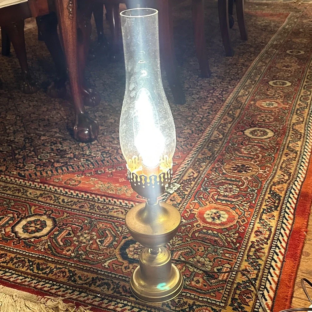 Vintage Elegant Table Lamp